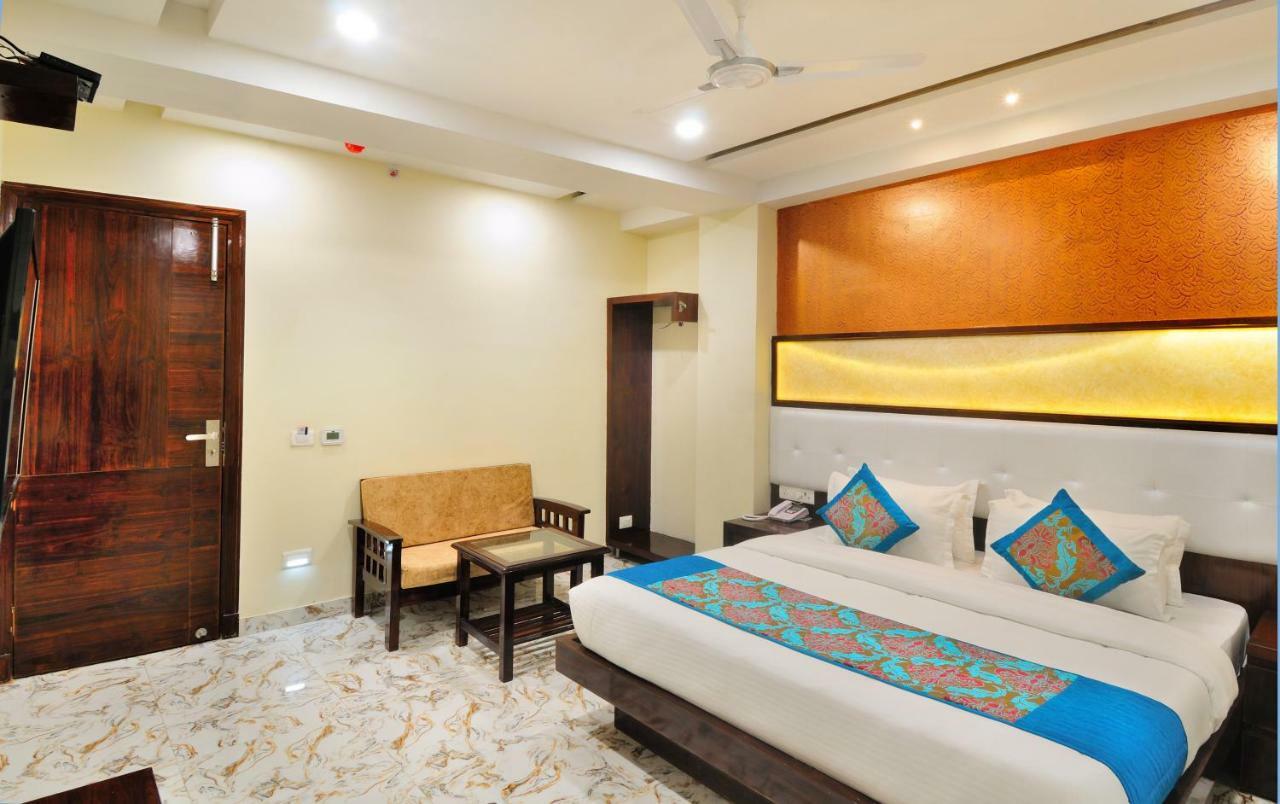 Hotel The Grand Uddhav à New Delhi Extérieur photo