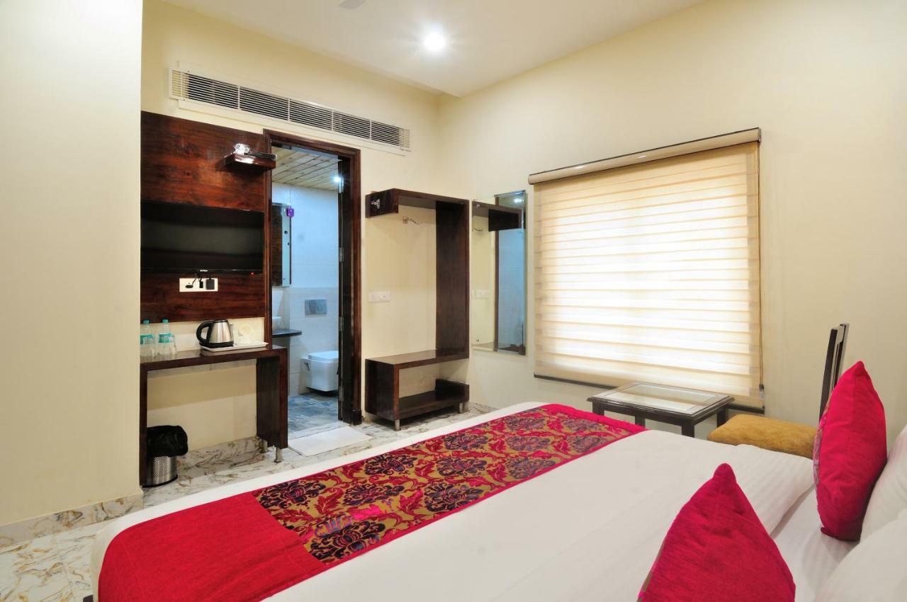 Hotel The Grand Uddhav à New Delhi Extérieur photo