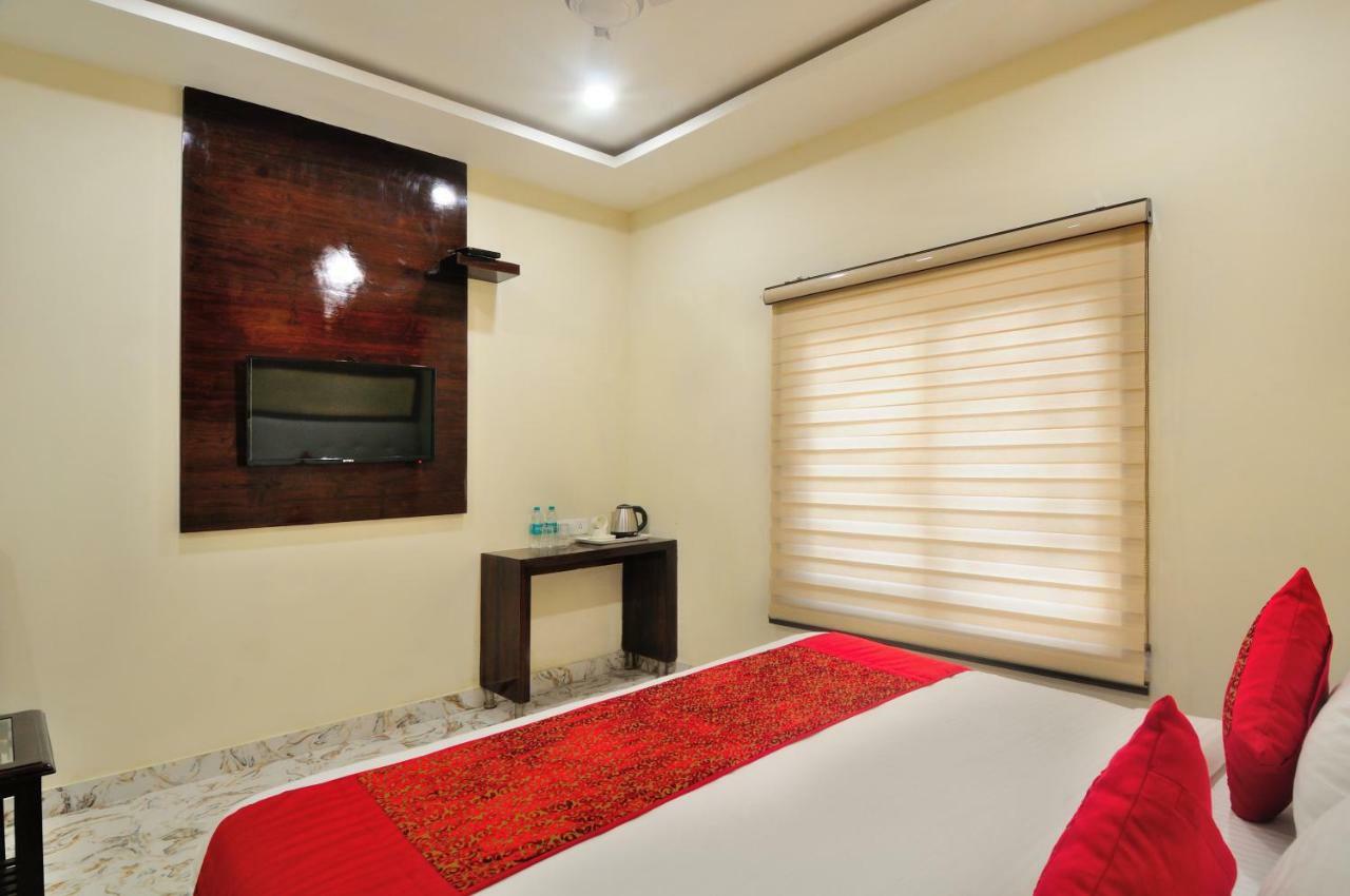 Hotel The Grand Uddhav à New Delhi Extérieur photo
