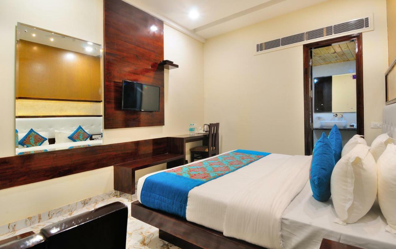 Hotel The Grand Uddhav à New Delhi Extérieur photo