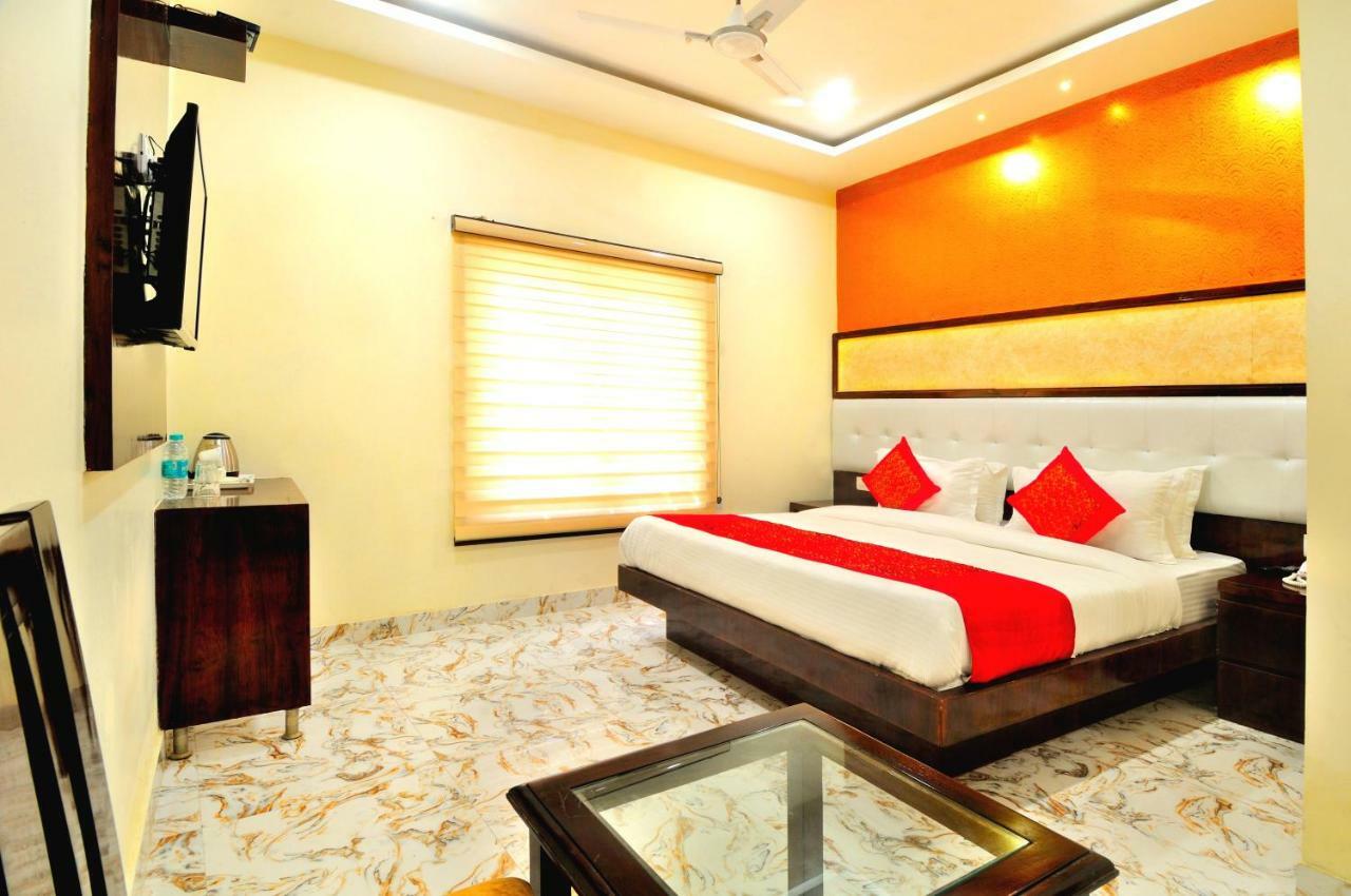 Hotel The Grand Uddhav à New Delhi Extérieur photo