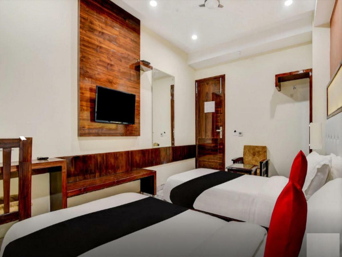 Hotel The Grand Uddhav à New Delhi Extérieur photo