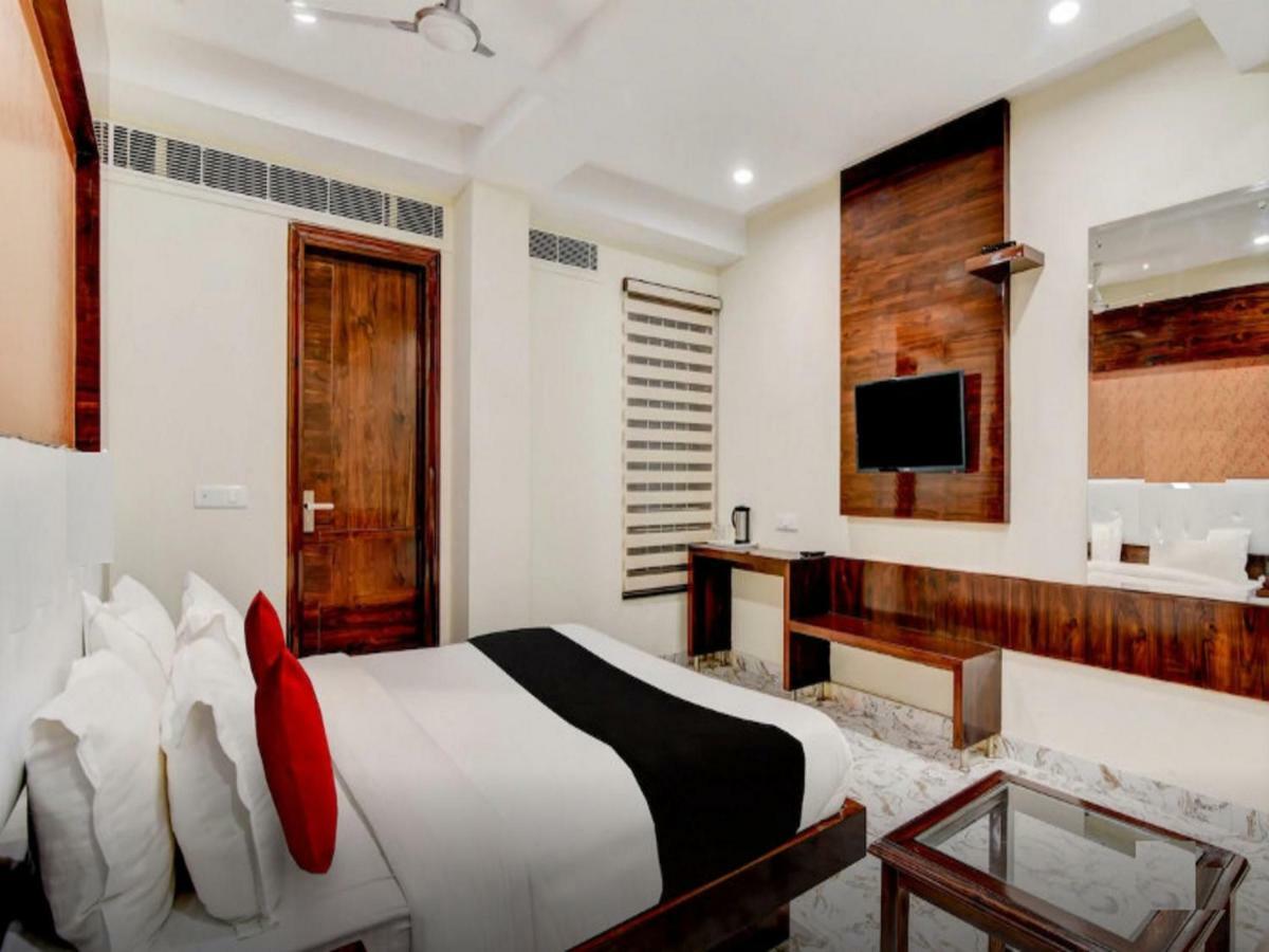 Hotel The Grand Uddhav à New Delhi Extérieur photo