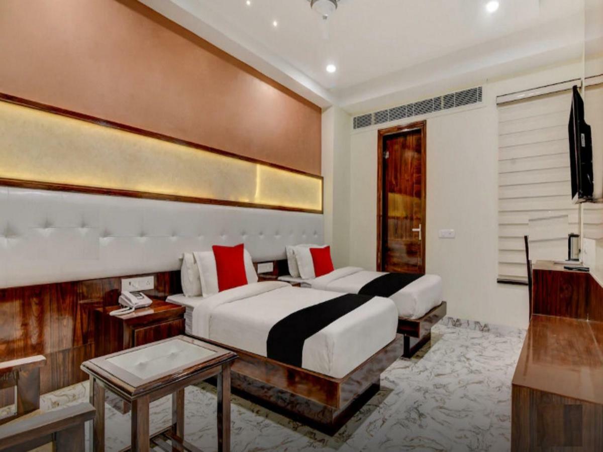 Hotel The Grand Uddhav à New Delhi Extérieur photo