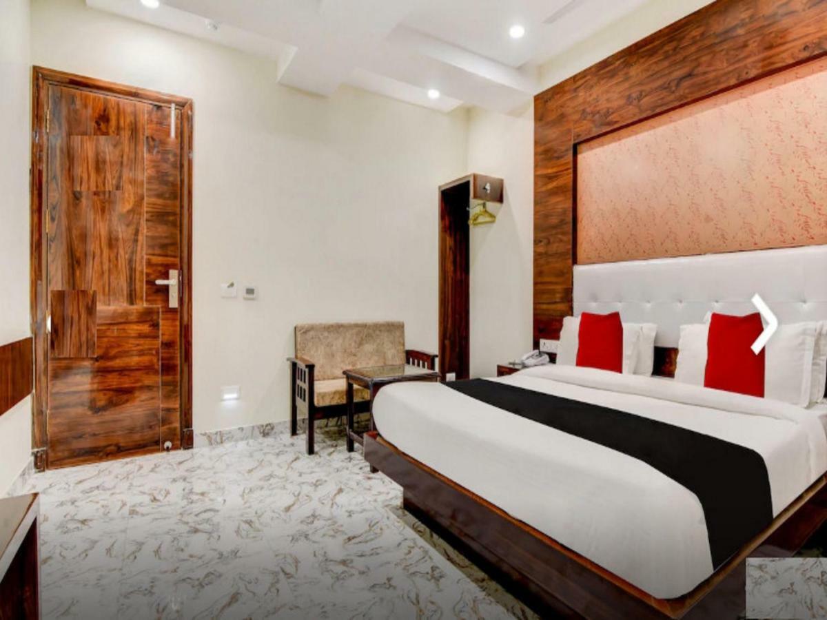 Hotel The Grand Uddhav à New Delhi Extérieur photo