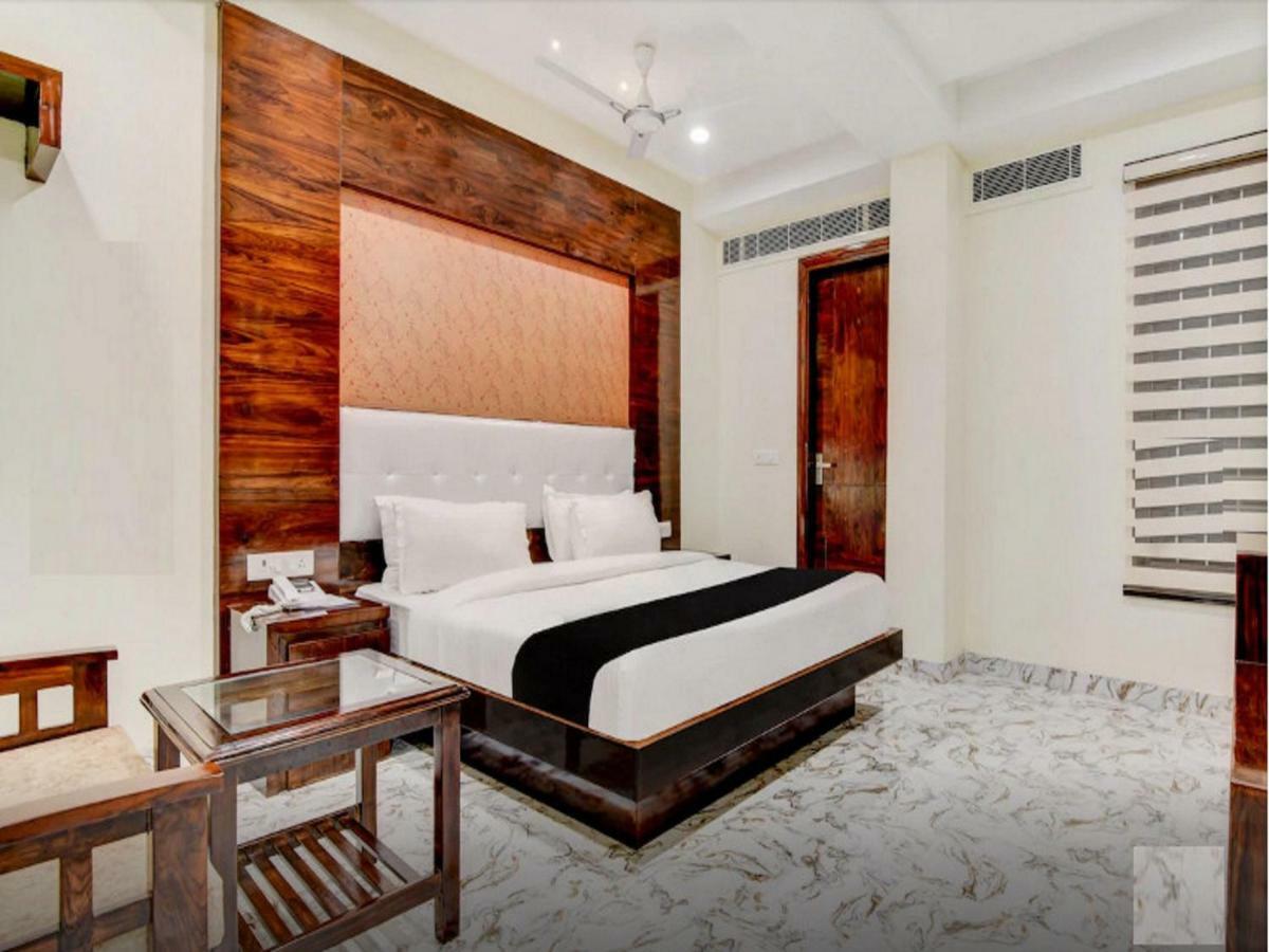 Hotel The Grand Uddhav à New Delhi Extérieur photo