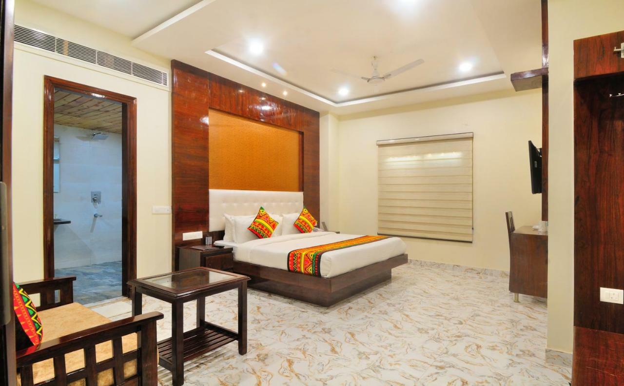 Hotel The Grand Uddhav à New Delhi Extérieur photo