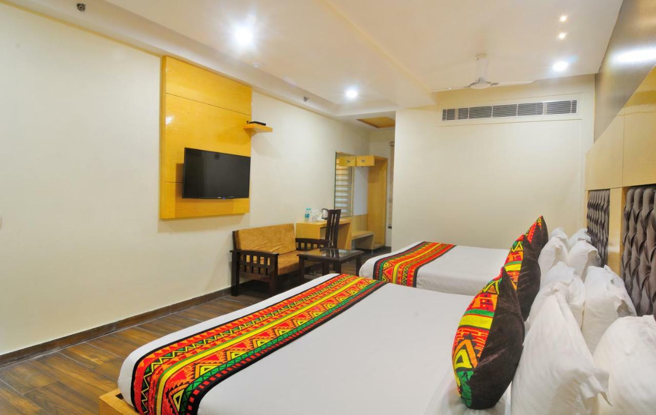 Hotel The Grand Uddhav à New Delhi Extérieur photo