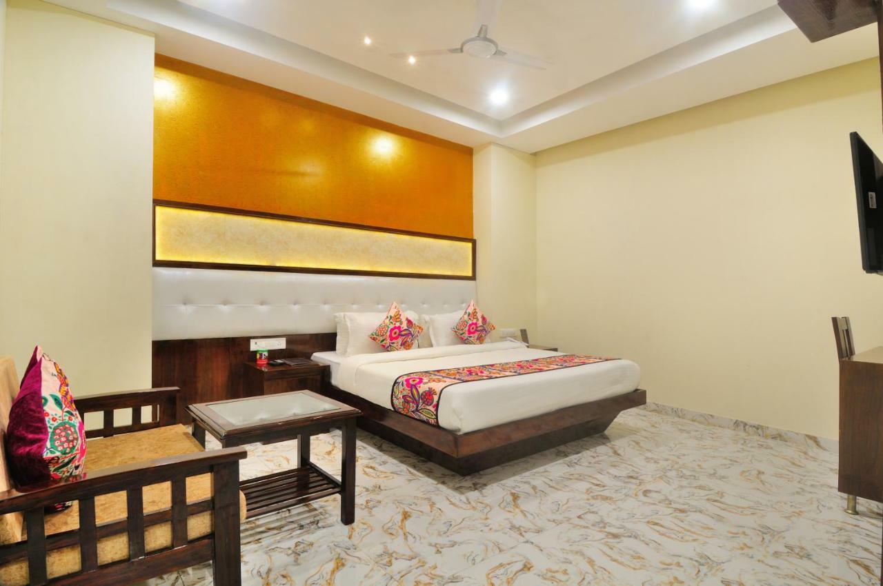 Hotel The Grand Uddhav à New Delhi Extérieur photo
