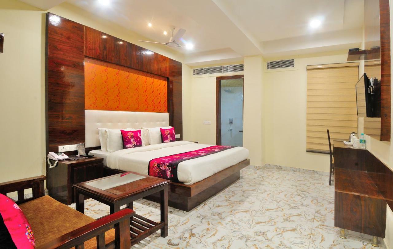 Hotel The Grand Uddhav à New Delhi Extérieur photo