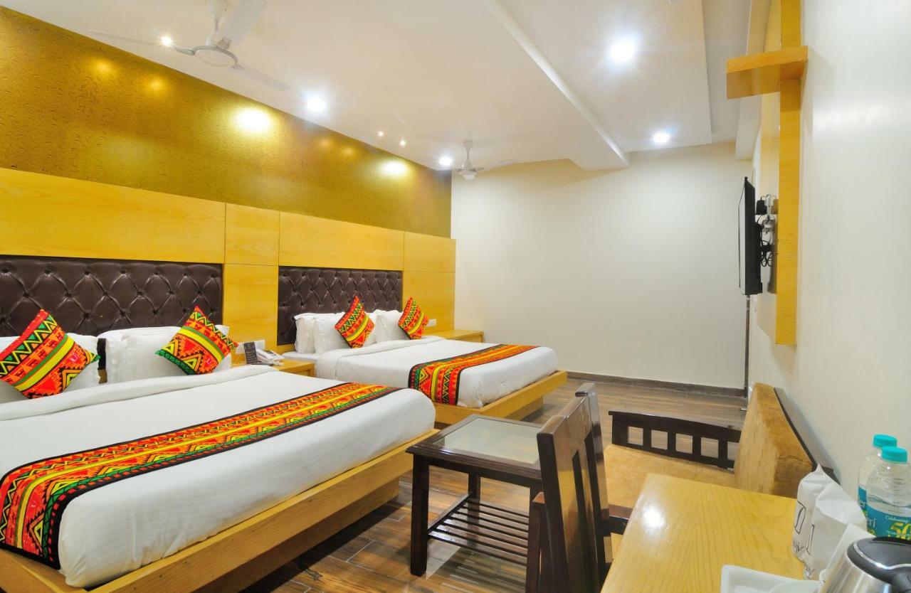 Hotel The Grand Uddhav à New Delhi Extérieur photo