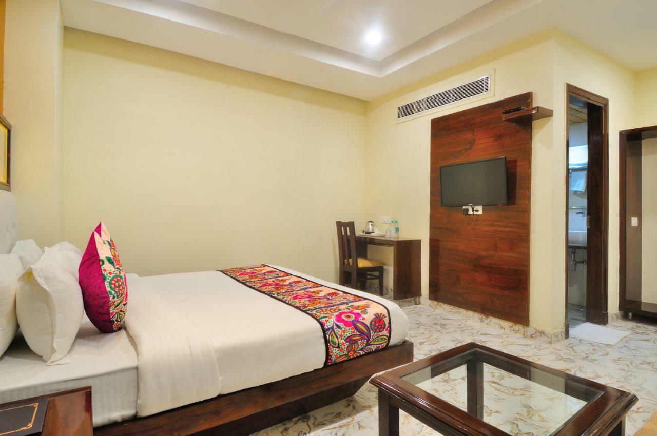 Hotel The Grand Uddhav à New Delhi Extérieur photo